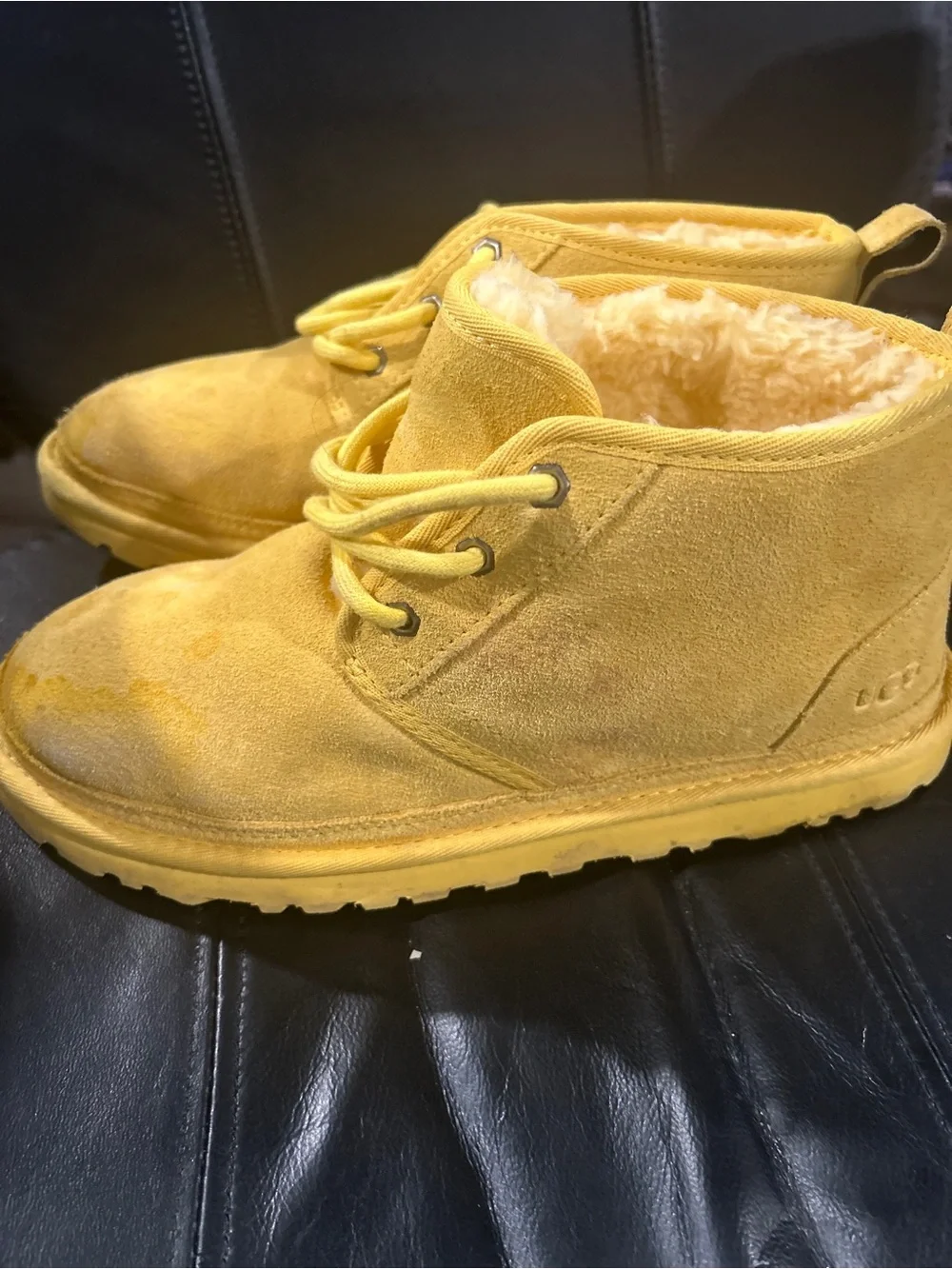 UGG Yellow Suede Fleece-Lined Chukka Boots Men 8 Women’s 10